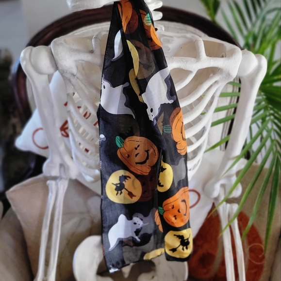 Great Halloween Scarf - Picture 3 of 6